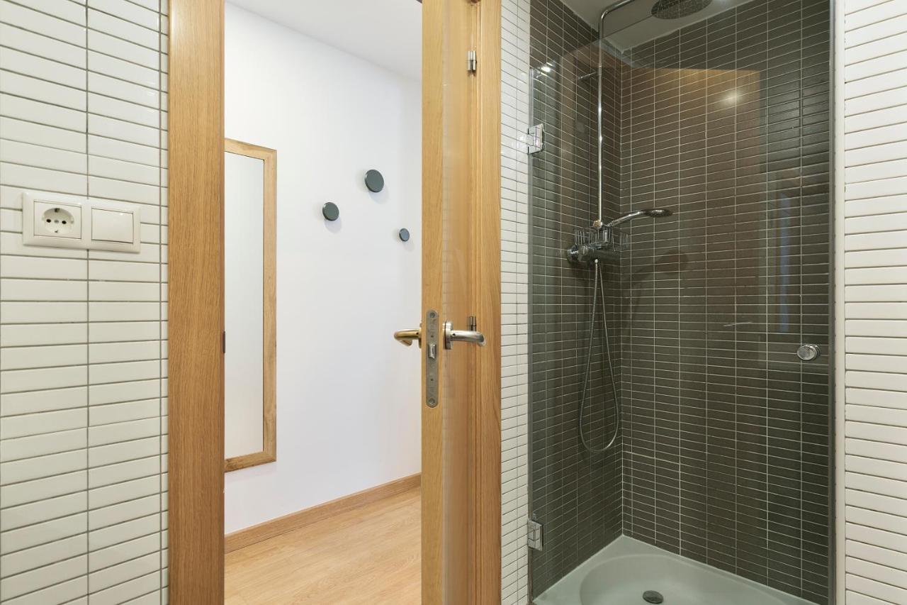 Ferienwohnung Click&Flat Sugranyes Barcelona Exterior foto